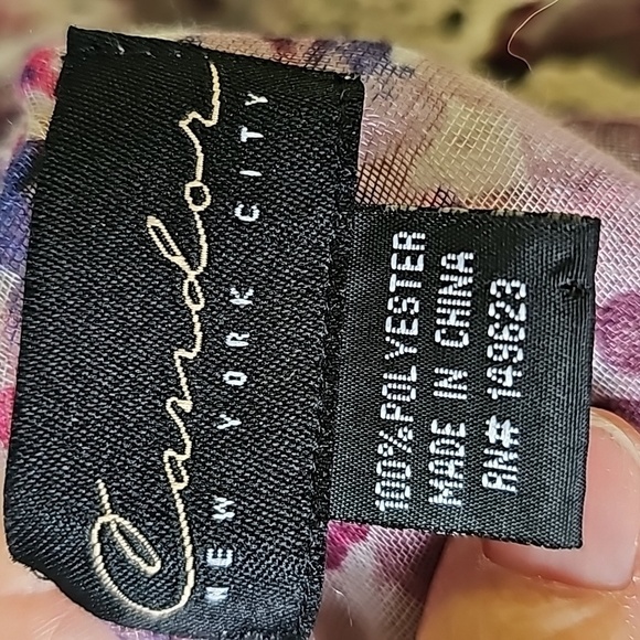 Candor floral with crochet trim shawl. Pinks,‎ purple and burgundy. - Picture 6 of 6